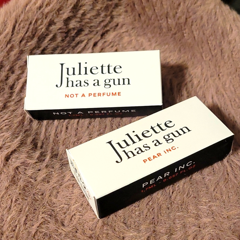 💛3/25$ JULIETTE HAS A GUN SAMPLE SET